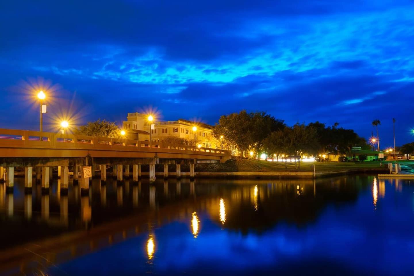 Walk Everywhere! 1-Bedroom Gem In Downtown Hub New Port Richey Exteriér fotografie