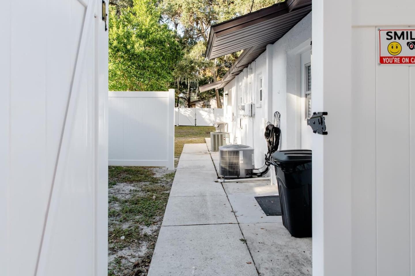 Walk Everywhere! 1-Bedroom Gem In Downtown Hub New Port Richey Exteriér fotografie