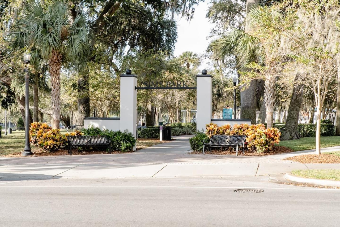 Walk Everywhere! 1-Bedroom Gem In Downtown Hub New Port Richey Exteriér fotografie